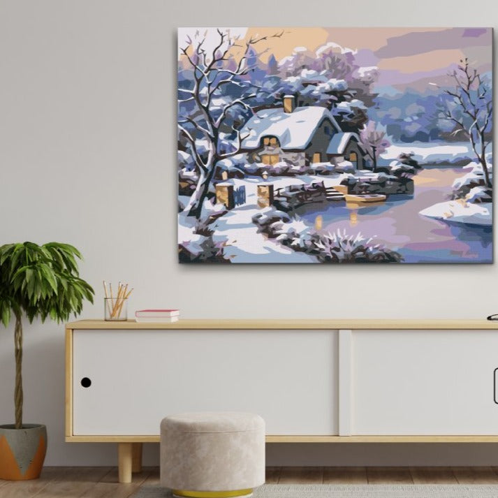 Paint By Numbers i Sverige - stuga täckt av snö - SNOWY COTTAGE